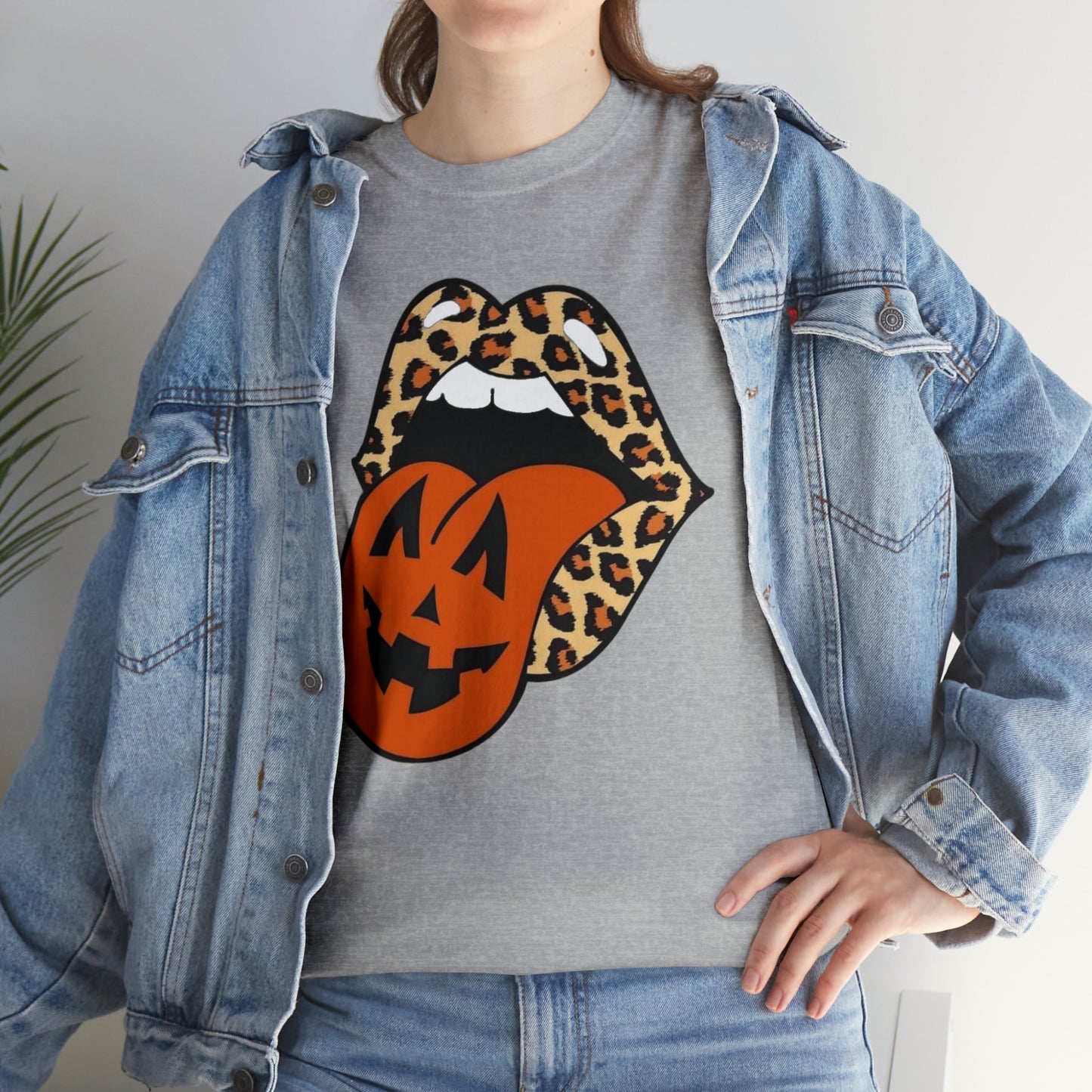 Halloween Kiss Tee