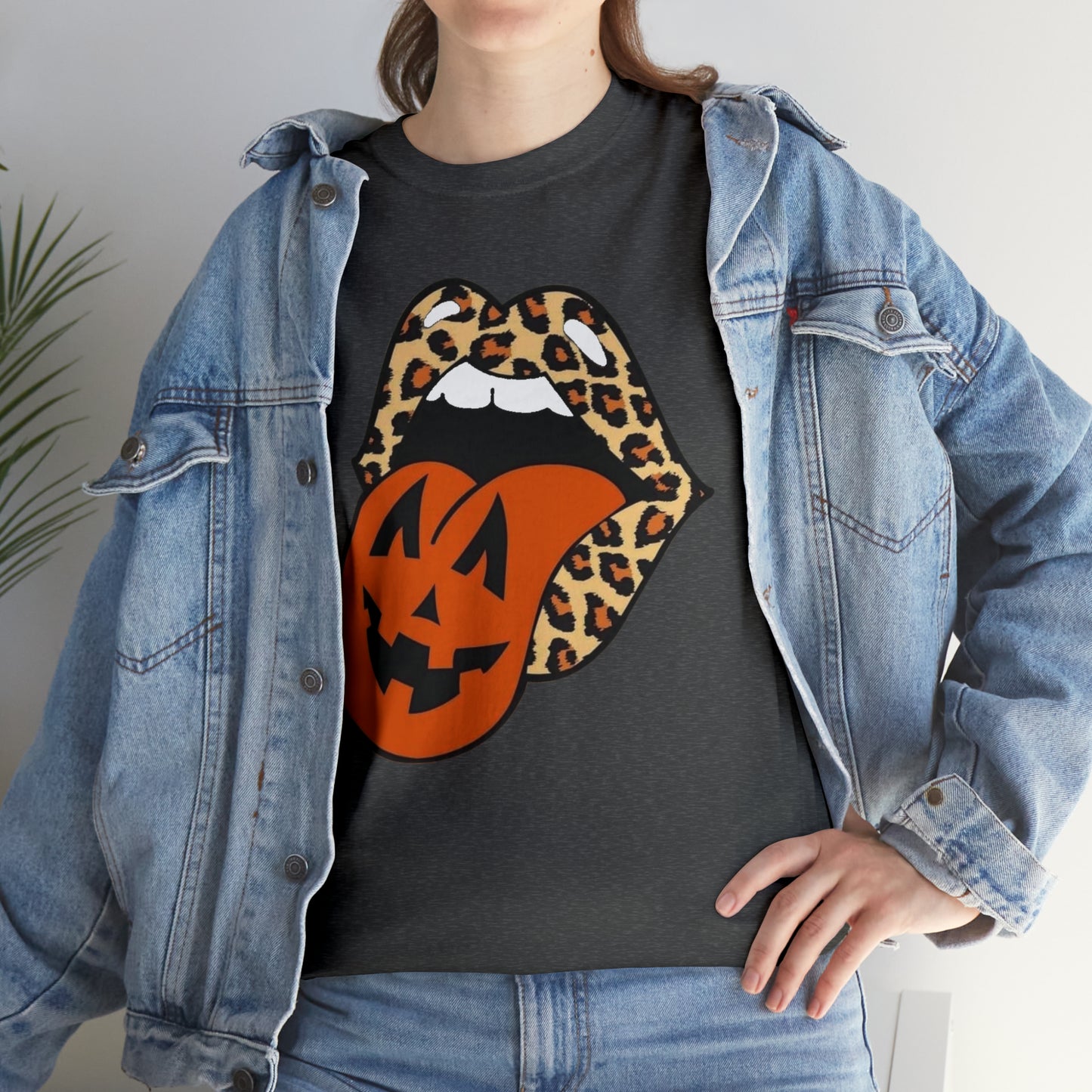 Halloween Kiss Tee