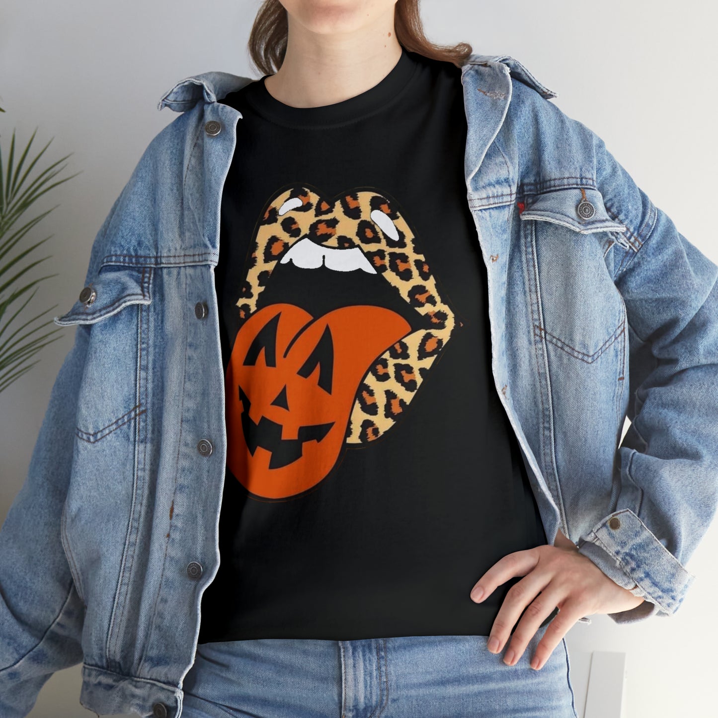 Halloween Kiss Tee