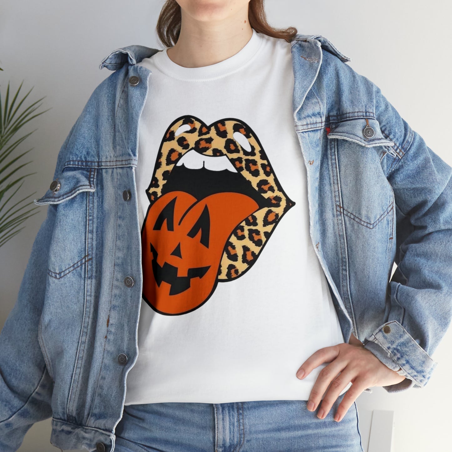 Halloween Kiss Tee