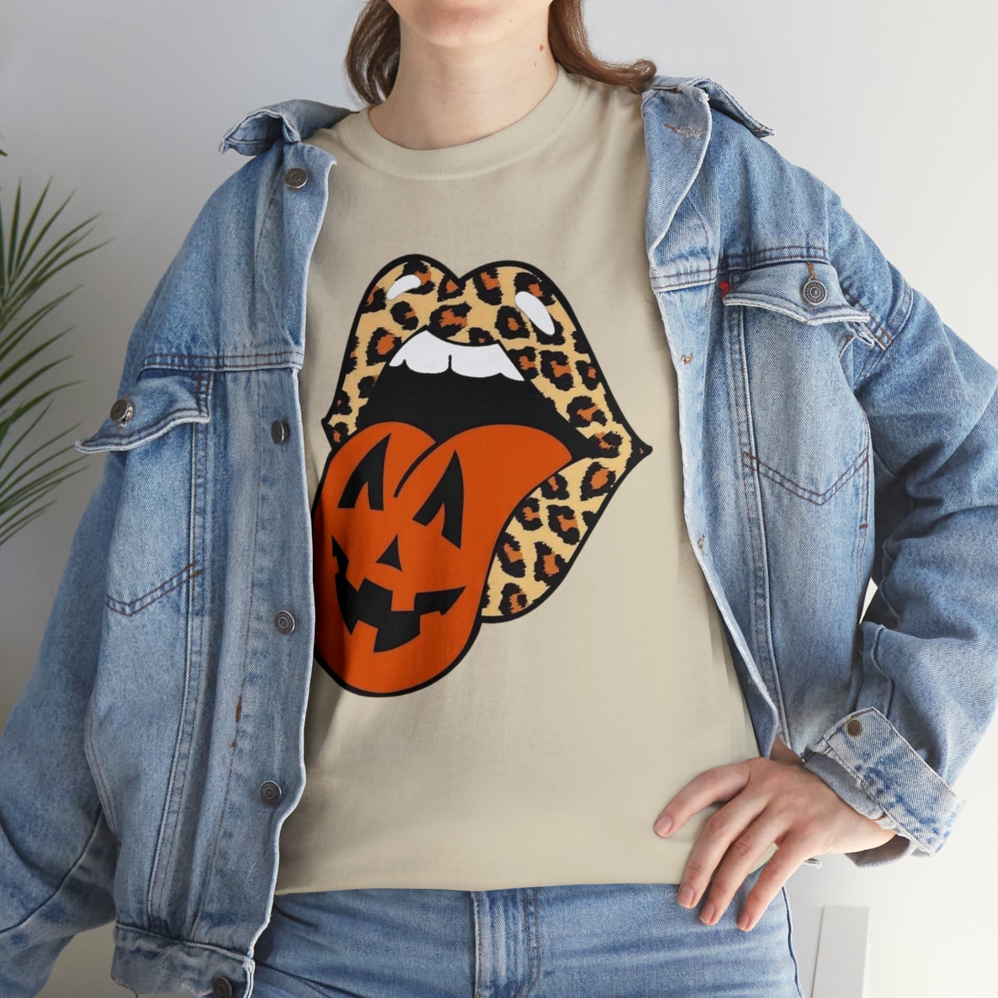 Halloween Kiss Tee